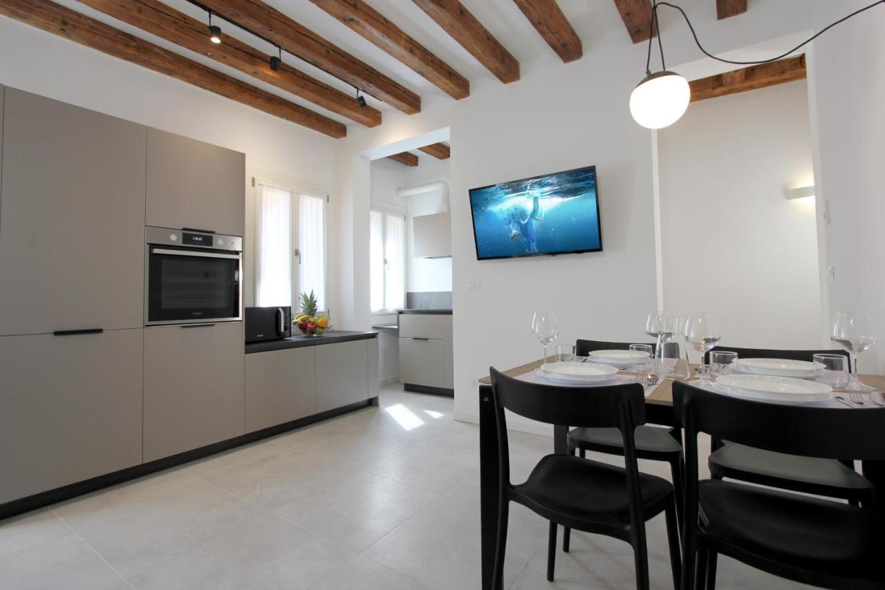 Modern Art Apartment Venedig